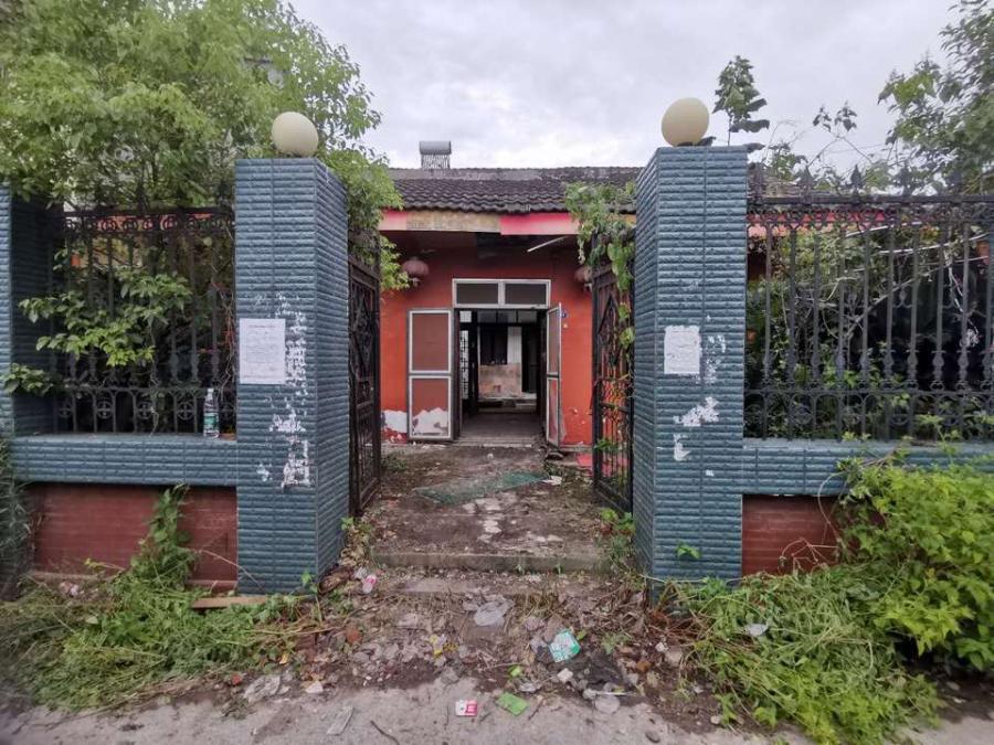 荊州市荊州城南開(kāi)發(fā)區(qū)西堤街南側(cè)御河村二組房地產(chǎn)(圖2) 荊州市荊州城南開(kāi)發(fā)區(qū)西堤街南側(cè)御河村二組房地產(chǎn)(圖2)