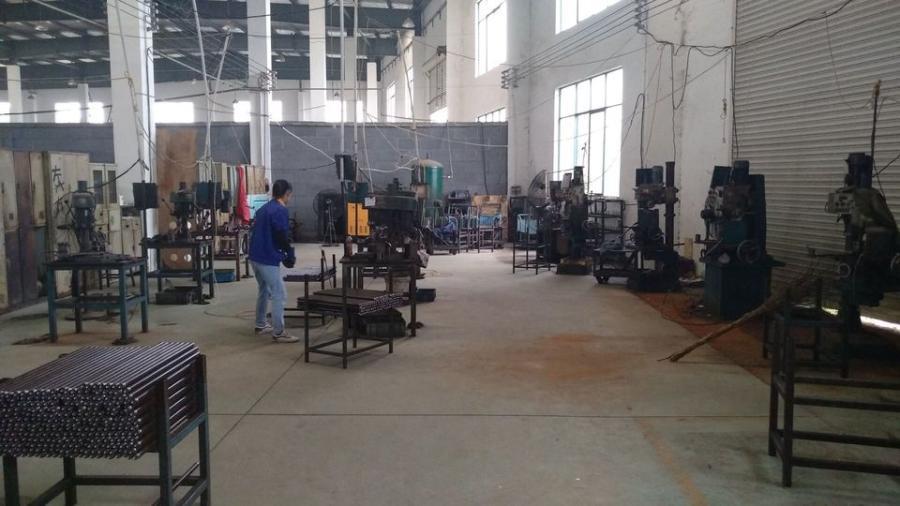 荊州市宏洋汽車零部件有限公司所屬的機器設(shè)備一批(圖2)